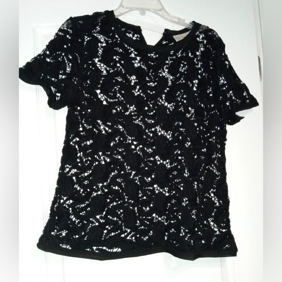 Black opened blouse - Picture 2 of 3